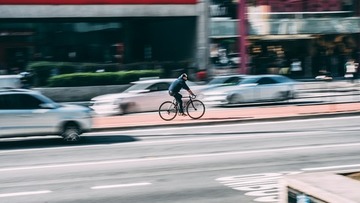 NORMAS DE CIRCULACIÓN EN BICICLETA